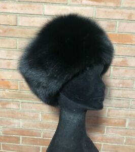 Gorra de piel negra